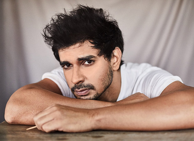 Tahir smoked 200 packets of green-tea cigarettes for his role in Chhichhore!