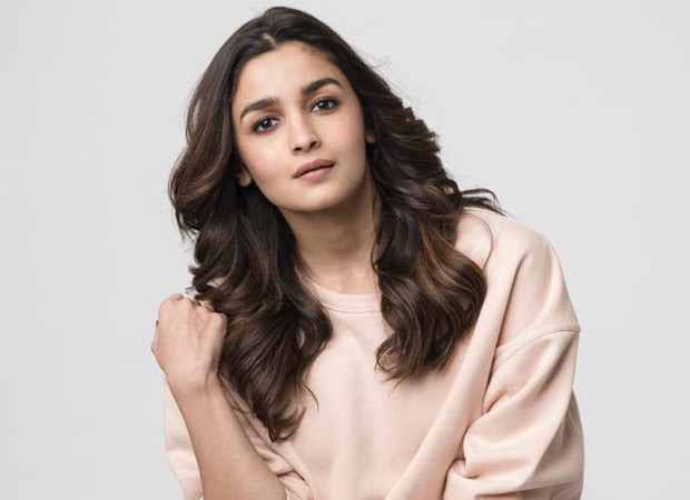 Alia Bhatt has a working Diwali, leaves for Ooty to shoot Sadak 2