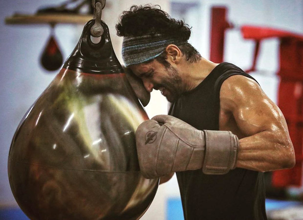 “Boxing comes with its share of risks”, says Farhan Akhtar while talking about his injury training for Toofan