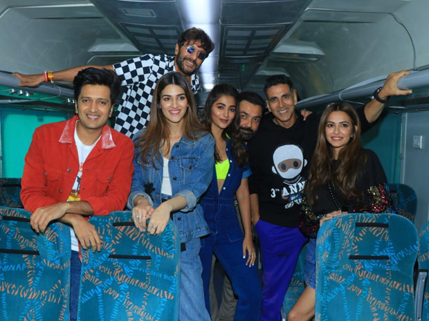 Housefull 4: Akshay Kumar, Riteish Deshmukh and others travel by train as Indian Railways launches ‘Promotion on Wheels'