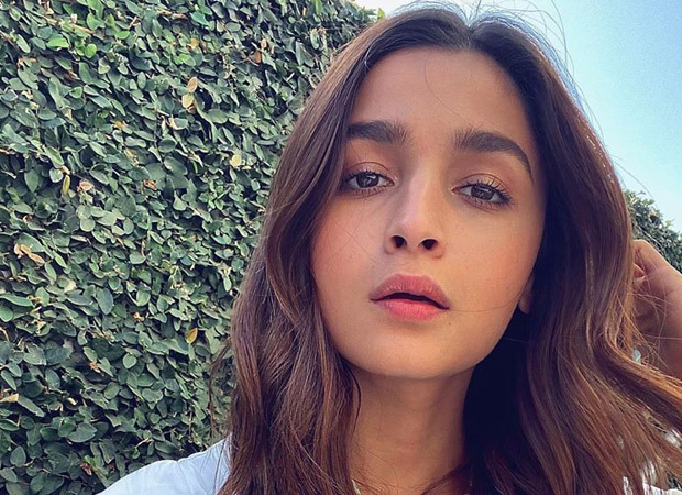 Alia Bhatt gets her vacation mode on with these flawless pictures!