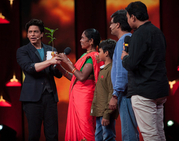ted talks india: shah rukh khan overwhelmed on receiving special coffee plant from araku