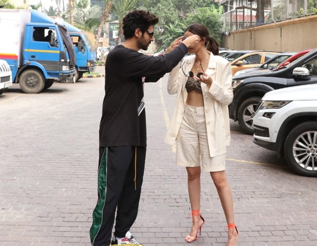 pictures: kartik aaryan and ananya panday get their off-screen fun on!