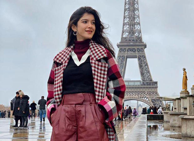 Ahead of her debut at Le Bal des Débutantes, Shanaya Kapoor strikes a pose in front of the Eiffel Tower