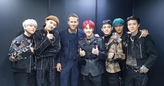 6 Underground star Ryan Reynolds meets Korean band EXO and fans are losing it