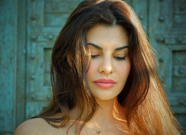 Jacqueline Fernandez dreams of a white Christmas and we’re in awe!