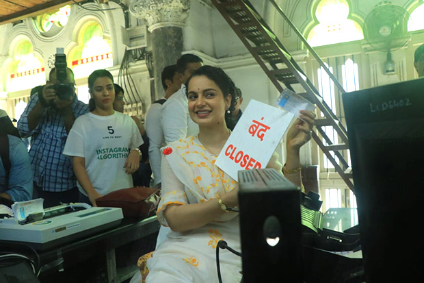 here’s why kangana ranaut was issuing tickets at a mumbai railway station