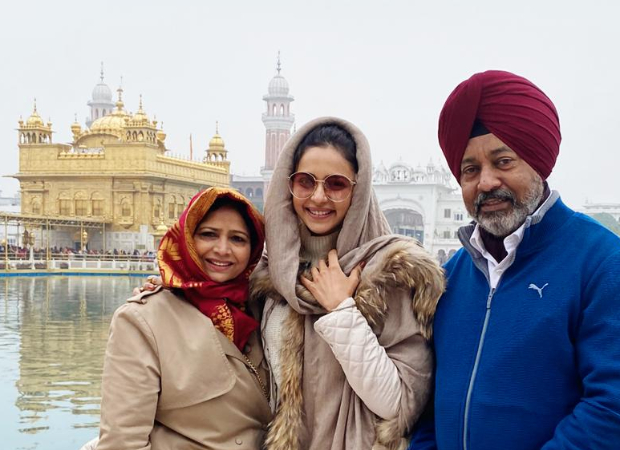 Rakul Preet Singh visits The Golden Temple with her parents as the year comes to an end