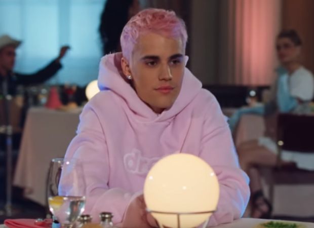 Justin Bieber debuts pink hairstyle in Yummy music video