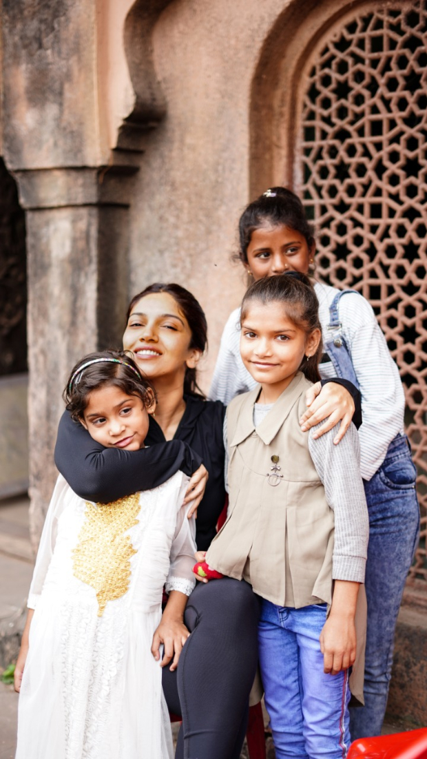 Bhumi Pednekar gives kids from an orphanage a tour of Durgavati sets