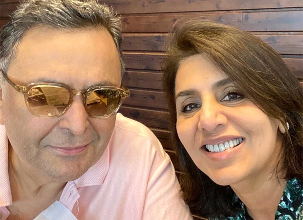 Neetu Kapoor and Rishi Kapoor are all smiles as they pose for a selfie