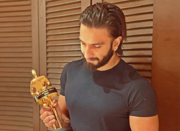 Ranveer Singh bags the Best Actor award at the Critics’ Choice Film Awards 2020 for Gully Boy!