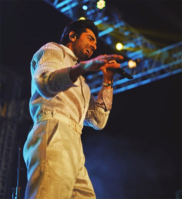 ayushmann khurrana’s chandigarh concert was a jam-packed affair, with 20,000 people attending
