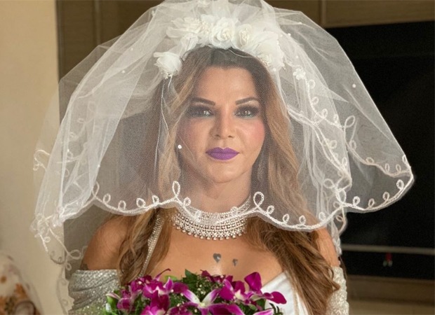 Check out Rakhi Sawant shares unseen pictures from her wedding