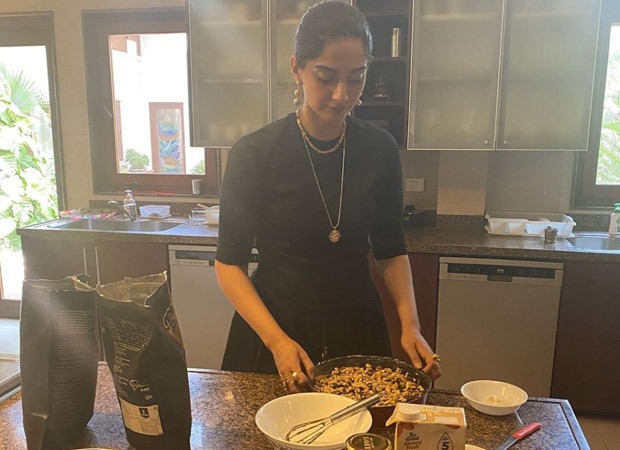 Sonam Kapoor bakes a cake for the family, and mother-in-law Priya Ahuja is all praises