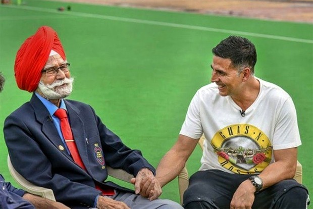 Akshay Kumar expresses grief as legendary hockey player Balbir Singh passes away