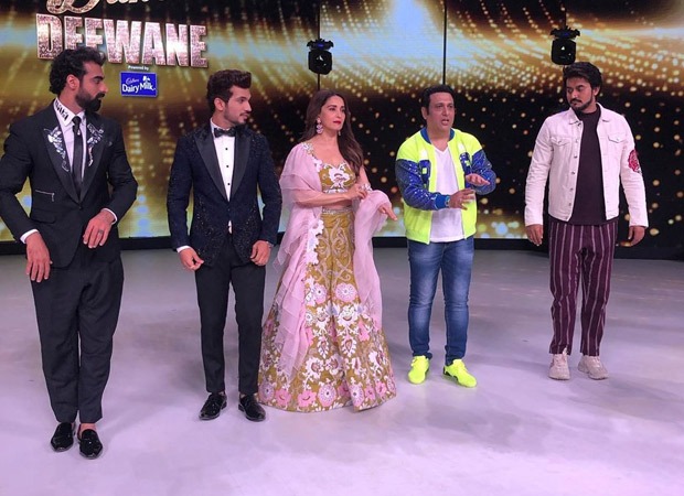 Arjun Bijlani shares a picture from Dance Deewane when they learned dance steps from Govinda and Madhuri Dixit