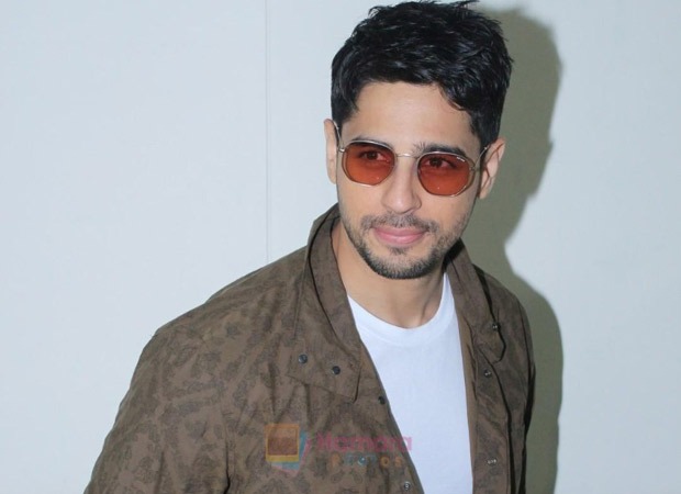 Sidharth Malhotra financially supports 165 background dancers amid lockdown 