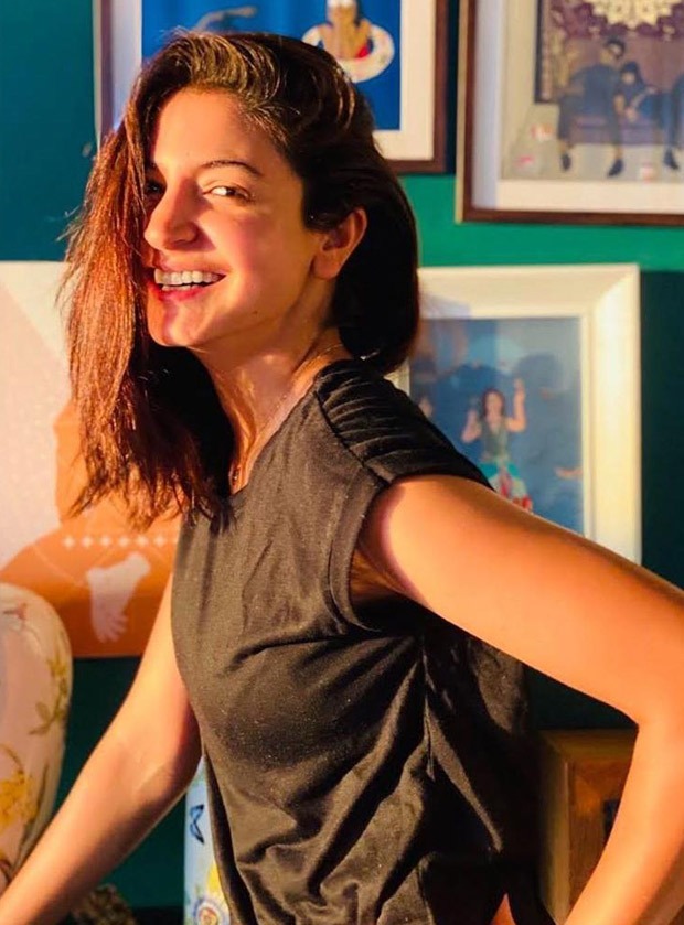 Anushka Sharma shares sun-kissed picture, Virat Kohli calls her gorgeous 