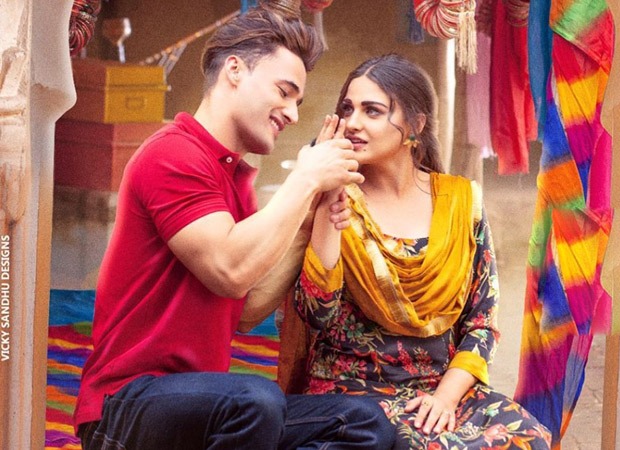 Asim Riaz and Himanshi Khurana give a glimpse of their oozing chemistry from their upcoming music video