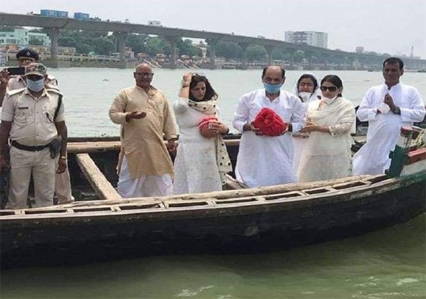 sushant singh rajput’s family immerses his ashes in the ganges