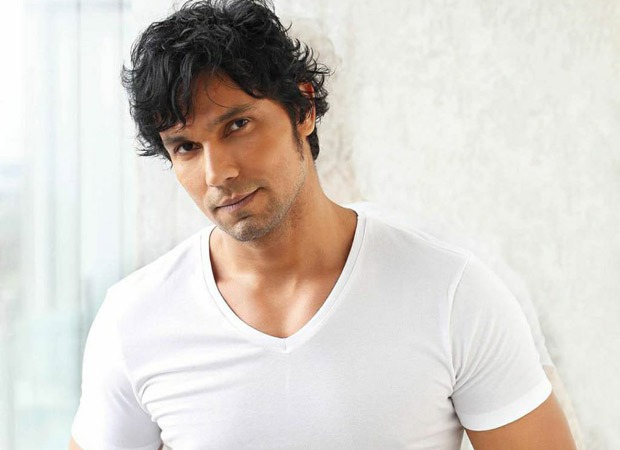 Randeep Hooda signs up a leading talent management agency in Hollywood