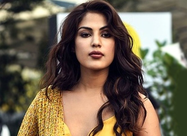 rhea chakraborty’s lawyer clarifies claims of offering free legal service