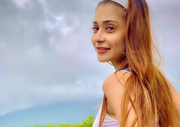 sara khan tests positive for covid-19, says, “i have asymptomatic symptoms”