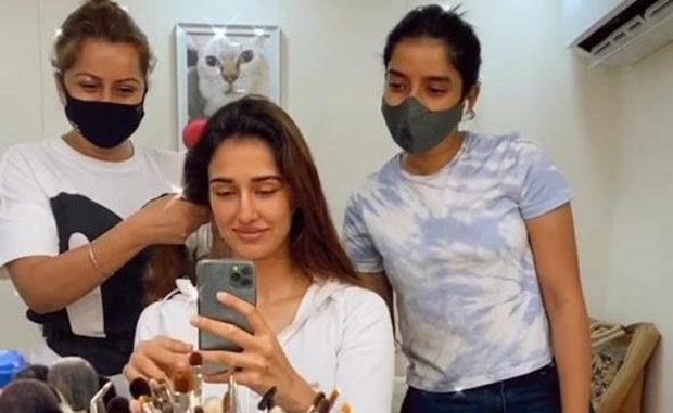 disha patani resumes shoot; says ‘finally we’re back!’