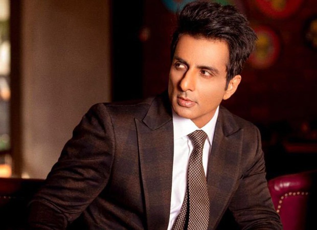 A fan asks Sonu Sood to drop him to Maldives, his reply wins the internet!