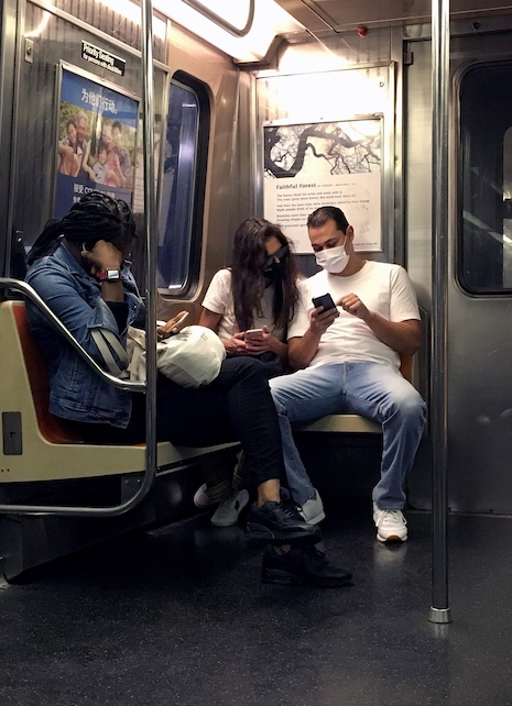 katie holmes and emilio vitolo couldn’t hide on the subway