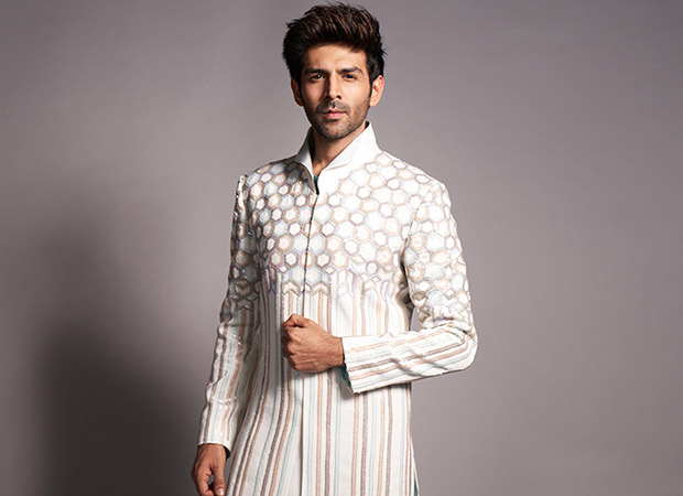 EXCLUSIVE Kartik Aaryan to turn showstopper for Manish Malhotra’s Mijwan show to kickstart Lakme Fashion Week 2020