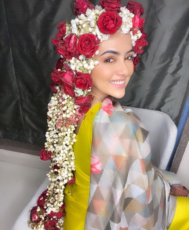 Sana Khan looks ethereal donning a floral braid post her nikah with Mufti Anas
