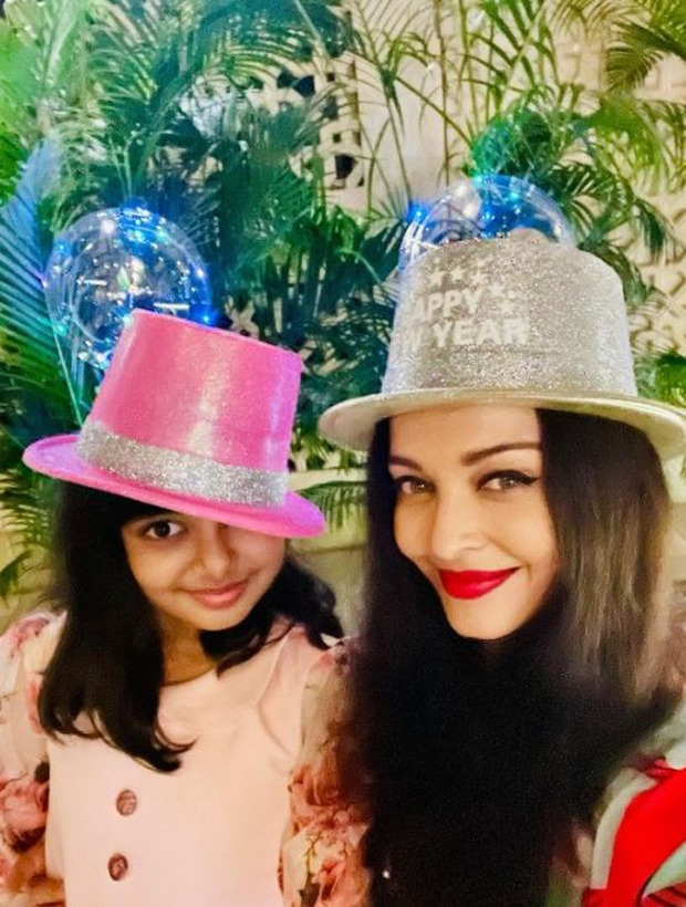 Amitabh Bachchan, Jaya Bachchan, Aishwarya Rai and Abhishek Bachchan's fun New Year Party is all about funky glasses and party hats; see pics