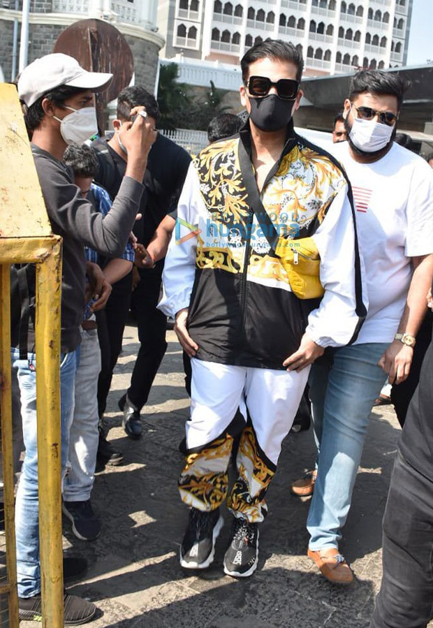 karan johar spotted at gateway of india, leaving for varun dhawan-natasha dalal’s wedding