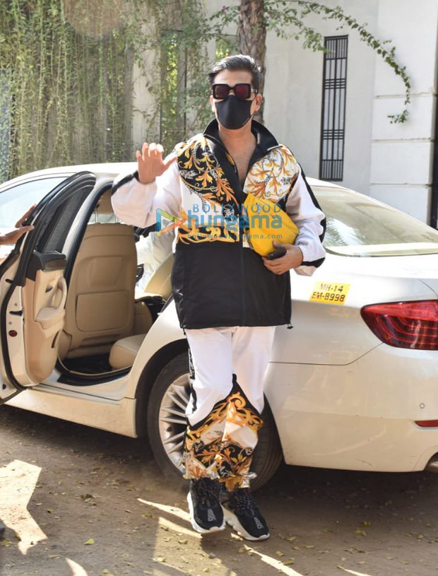 karan johar spotted at gateway of india, leaving for varun dhawan-natasha dalal’s wedding