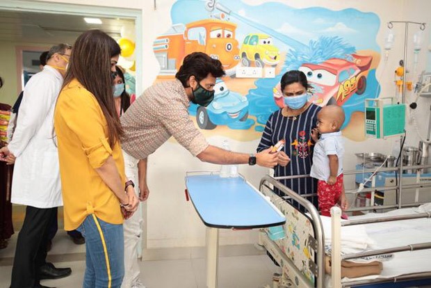 genelia and riteish deshmukh spend time with kids at the tata memorial hospital on 20th international childhood cancer day