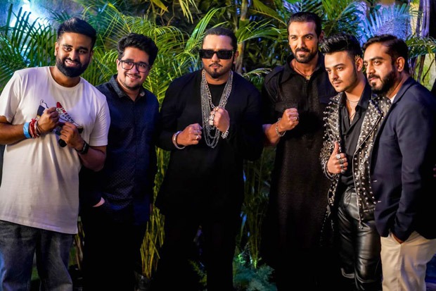 Yo Yo Honey Singh is all set to get you dancing with Mumbai Saga's first song 'Shor Machega'