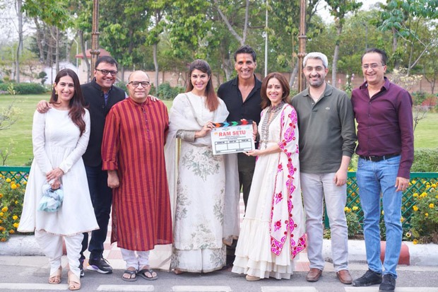 akshay kumar, jacqueline fernandez, nushrratt bharuccha are all smiles in ayodhya for the ram setu mahurat day