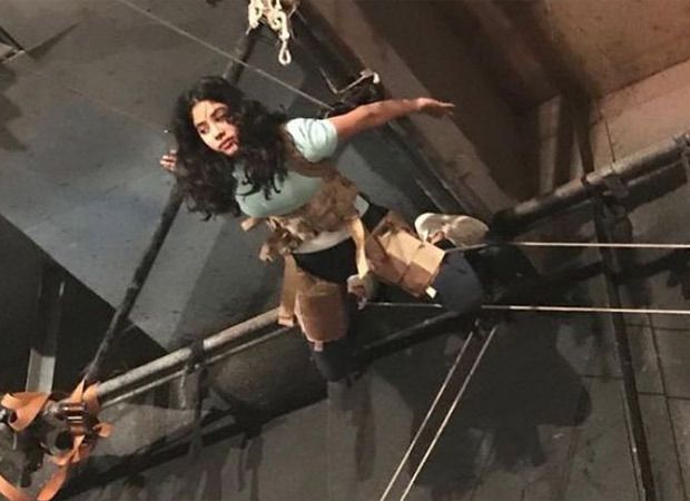 Ahead of the release of Roohi, Janhvi Kapoor shares behind the scene pictures of turning into a ghost