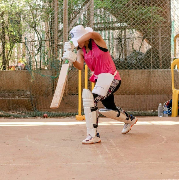 Taapsee Pannu is working on her ‘cover drive' for Shabaash Mithu; Shahid Kapoor calls her posture ‘sharp’