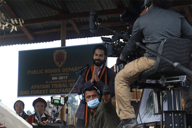 On The Sets: CM of Arunachal Pradesh Pema Khandu visits Varun Dhawan and cast of Bhediya