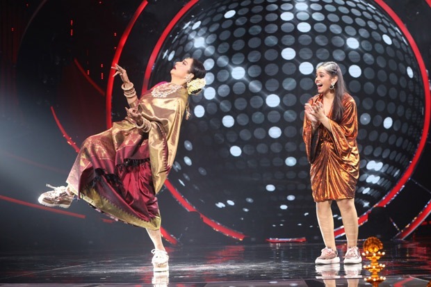 from dancing in sneakers to gifting a saree to neha kakkar, here’s how rekha had a great time on indian idol 12