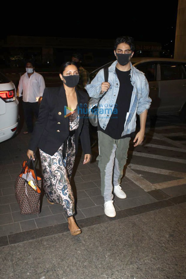 Gauri Khan steps out donning luxury Goyard tote worth Rs. 3.2 lakhs, leaves for New York with Aryan Khan