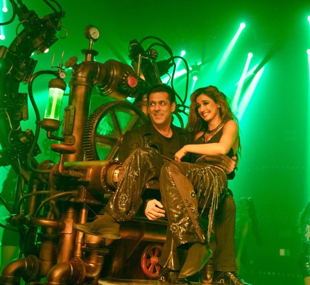 Here's how Salman Khan & Disha Patani recreated Allu Arjun & Pooja Hegde's song 'Seeti Maar' in Radhe - Your Most Wanted Bhai
