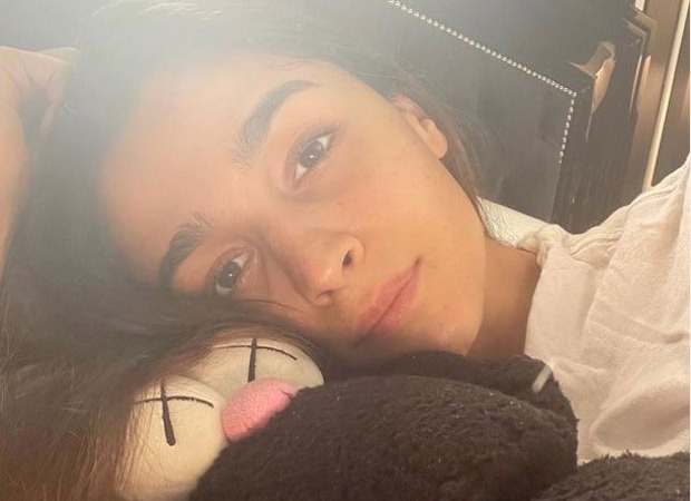 Alia Bhatt shares selfie while under home quarantine; says ‘one day at a time’