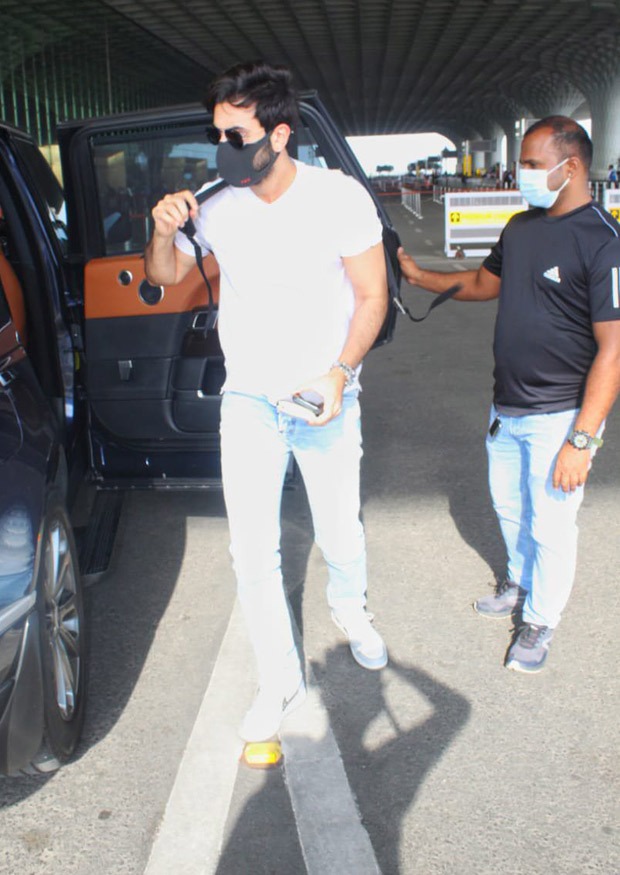 photos: alia bhatt and ranbir kapoor spotted at the airport before flying off to the maldives