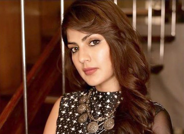 Rhea Chakraborty opens her Instagram DM to offer COVID related help; says tough times call for unity