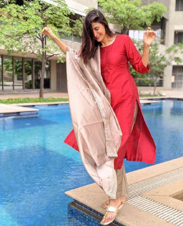 Aahana Kumra keeps it elegant in red salwar suit 