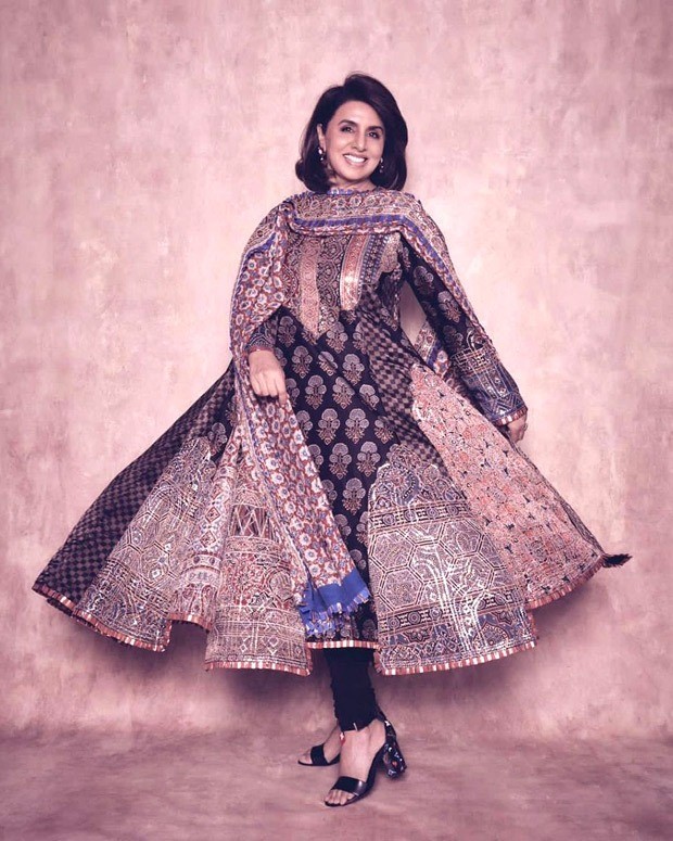 neetu kapoor looks gorgeous in hand-block print abu jani and sandeep khosla anarkali dresses
